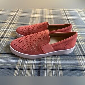 VIONIC Kani Shoes